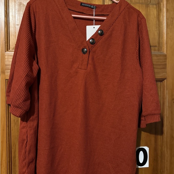New rust colored Bloomchic top. - Picture 1 of 4